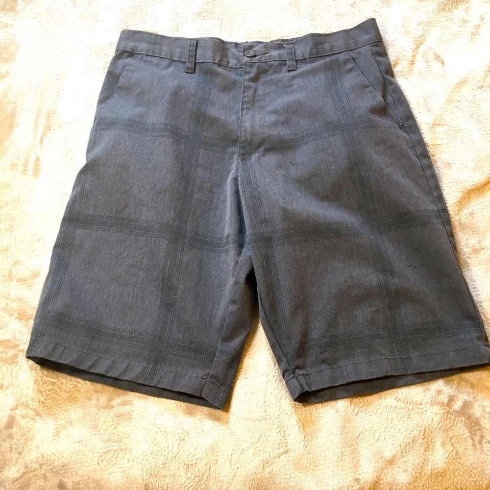 Burnside Mens gray plaid shorts button Size 32